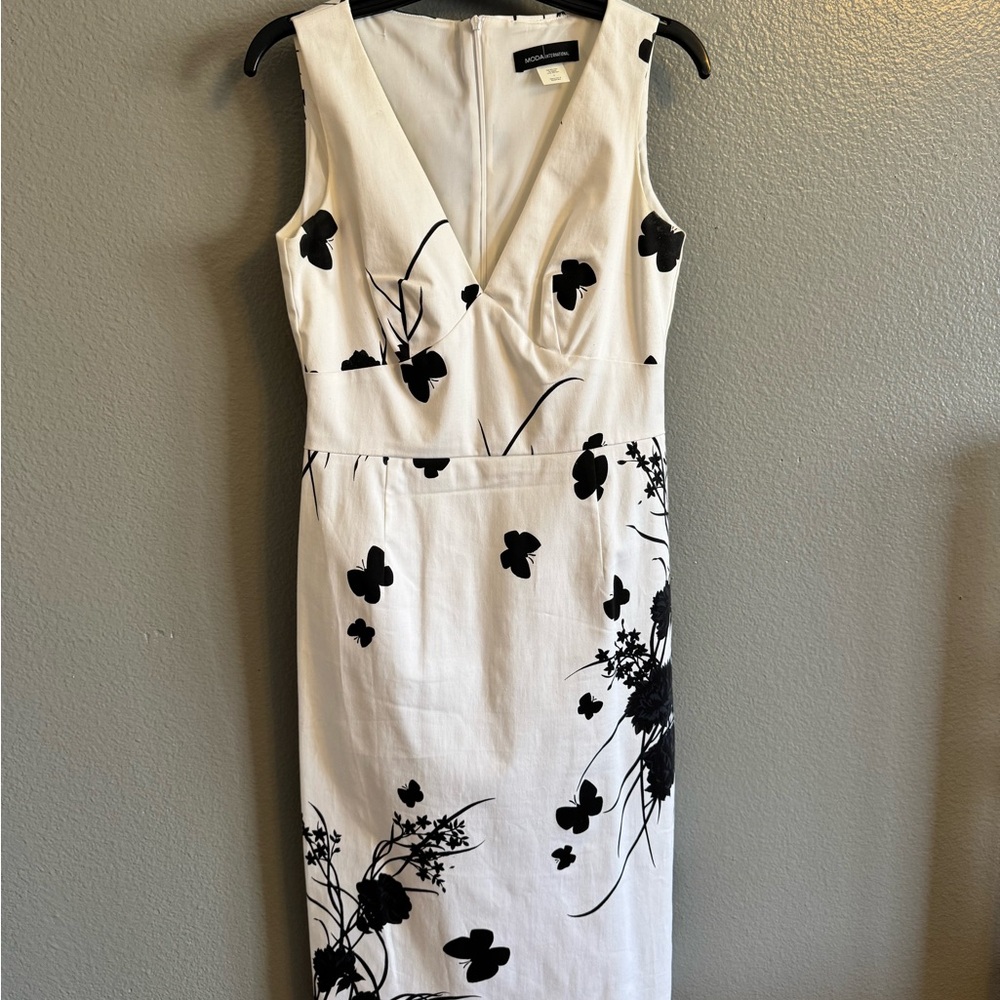 Sleeveless Black and White Floral Dress